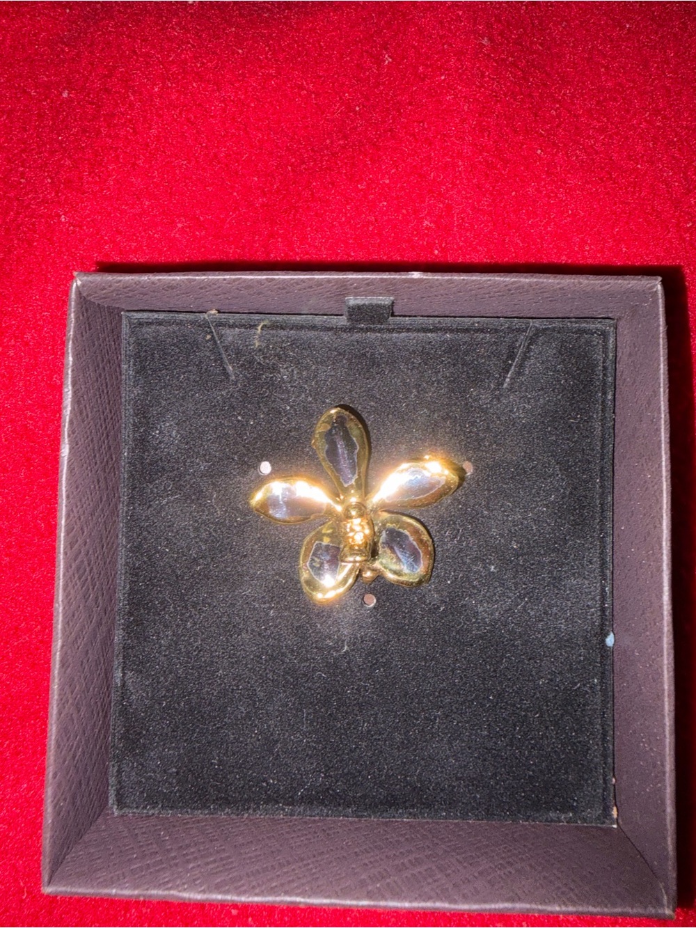 Risis Gold Floral Five-Petal Brooch